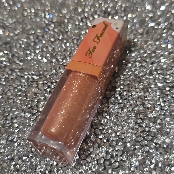 💙🌟🧚‍♀️EGGNOG Too Faced MINI DISCONTINUED Lip Gloss NWT - Picture 5 of 5